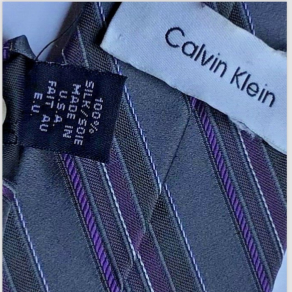 Calvin Klein skinny grey with purple stripes all silk Tie